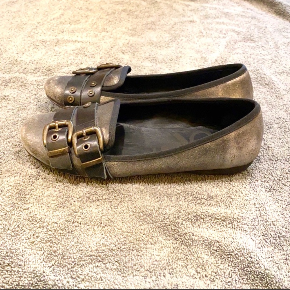 Women’s OTBT ballet slippers Size 7